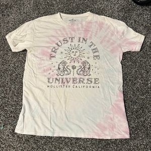 Hollister Graphic Tee